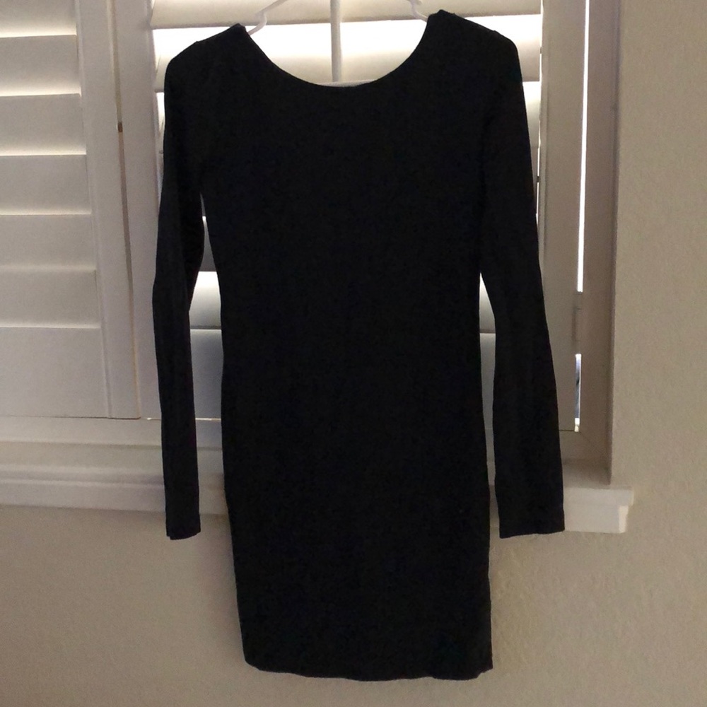 Black mini long sleeve
